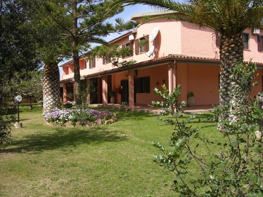 Hotel Su Giudeu Киа Екстериор снимка
