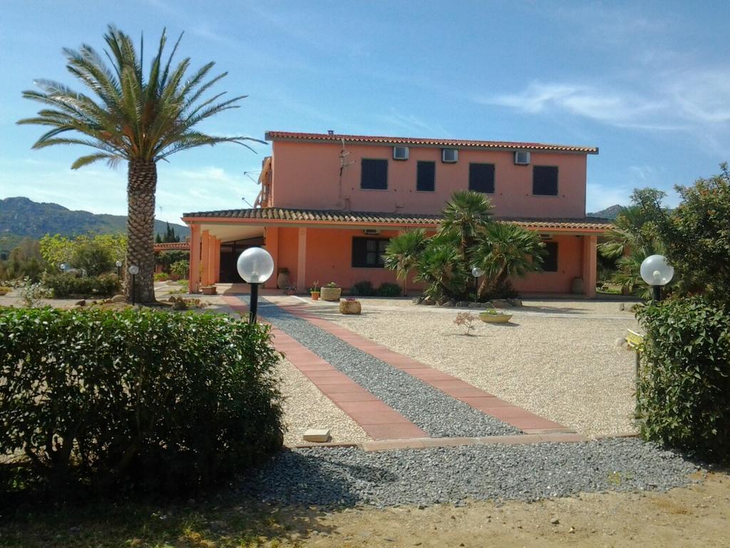 Hotel Su Giudeu Киа Екстериор снимка