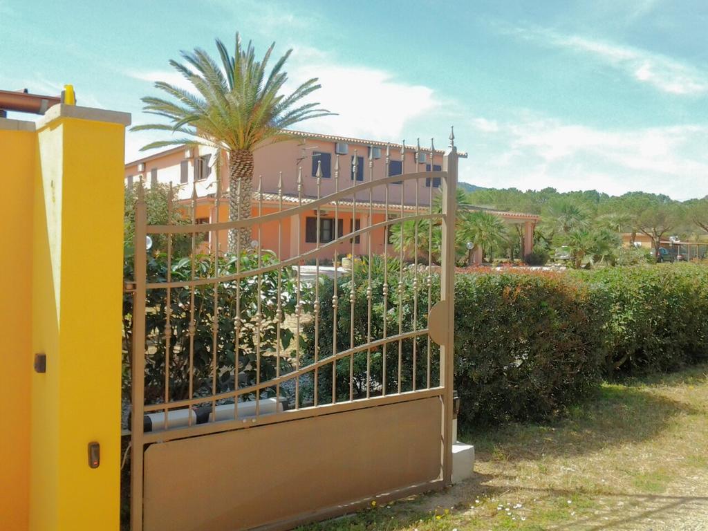 Hotel Su Giudeu Киа Екстериор снимка